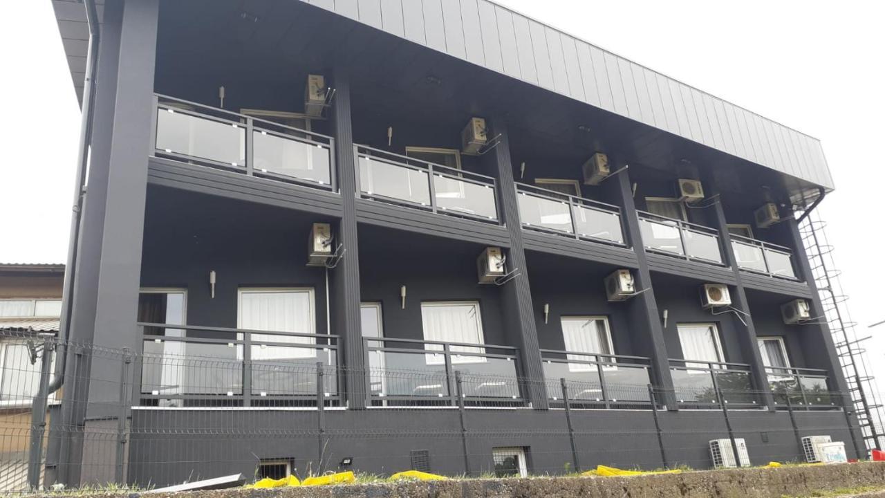 Hotel Milenium Lukavac Buitenkant foto