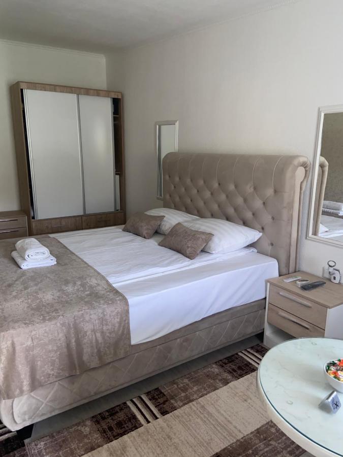 Hotel Milenium Lukavac Buitenkant foto