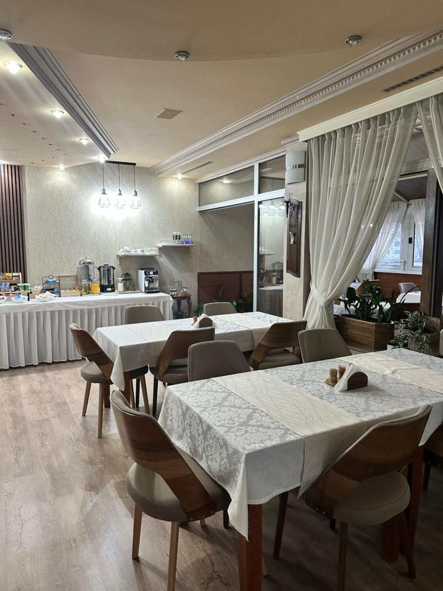 Hotel Milenium Lukavac Buitenkant foto