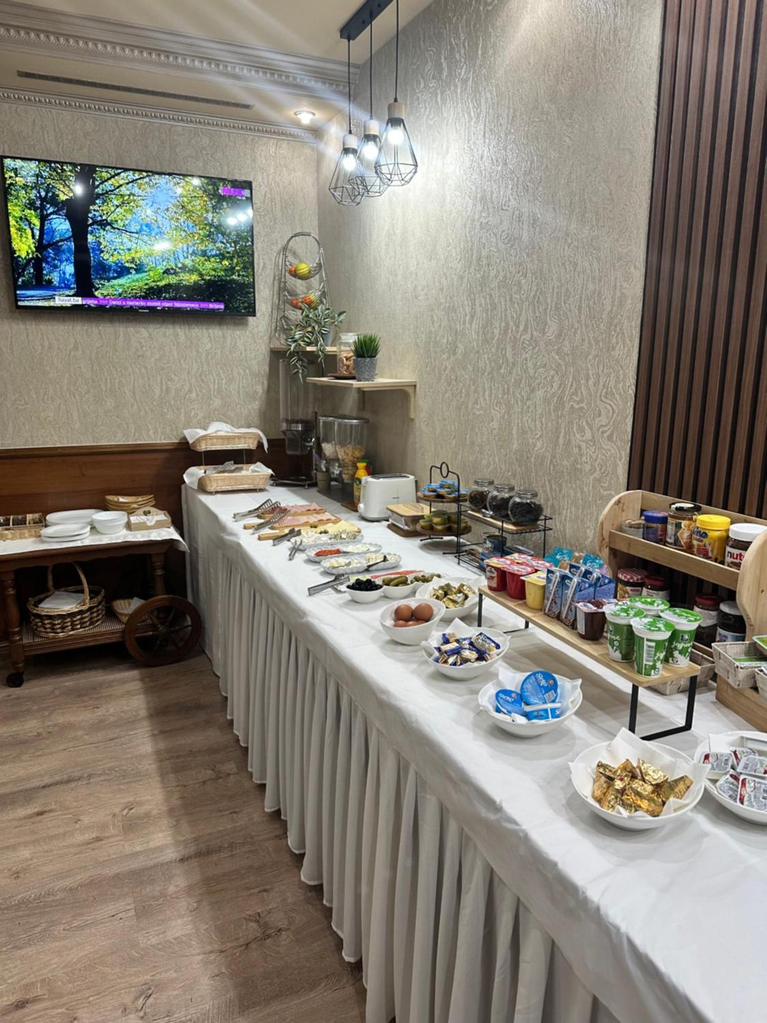 Hotel Milenium Lukavac Buitenkant foto
