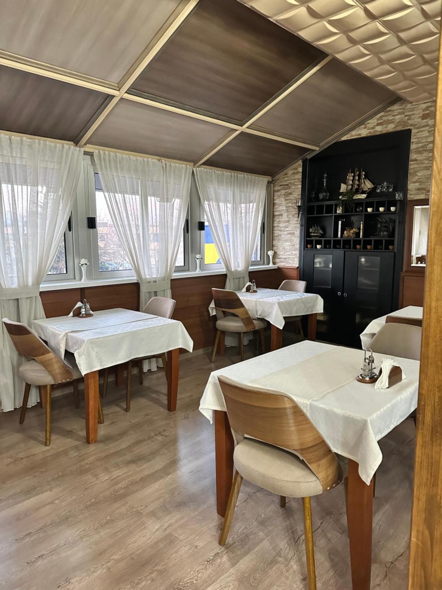Hotel Milenium Lukavac Buitenkant foto